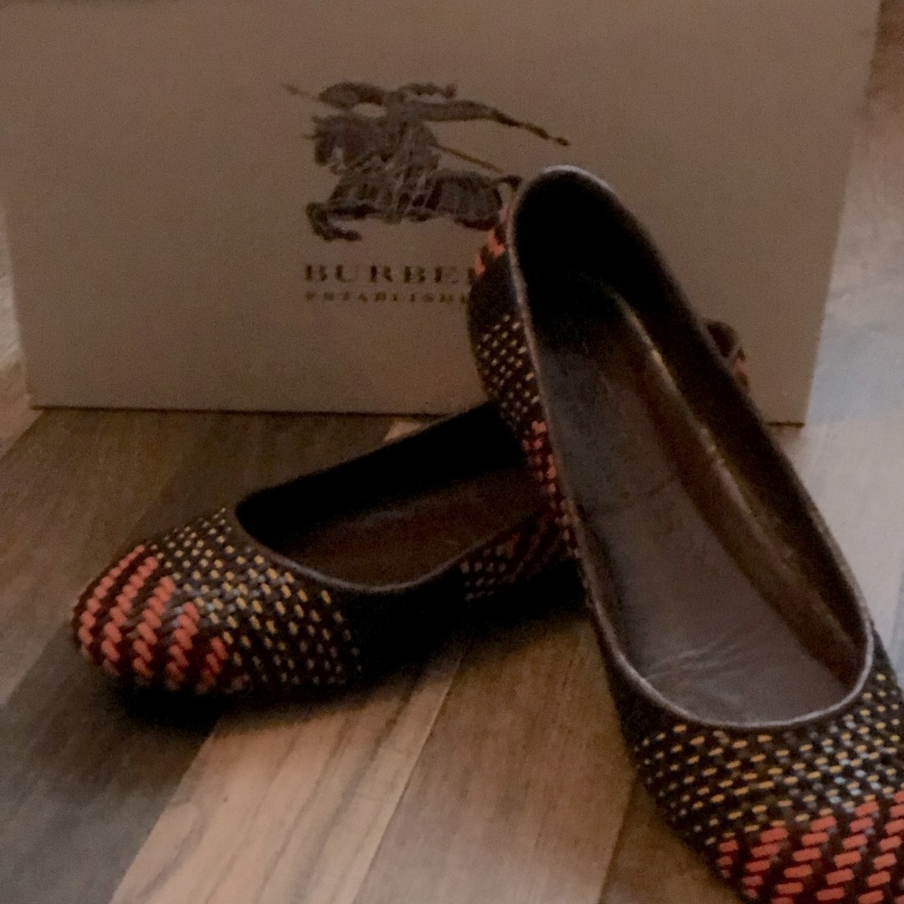 Burberry flats